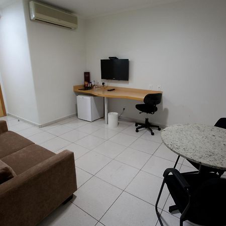 Oitis Hotel Goiânia Zimmer foto