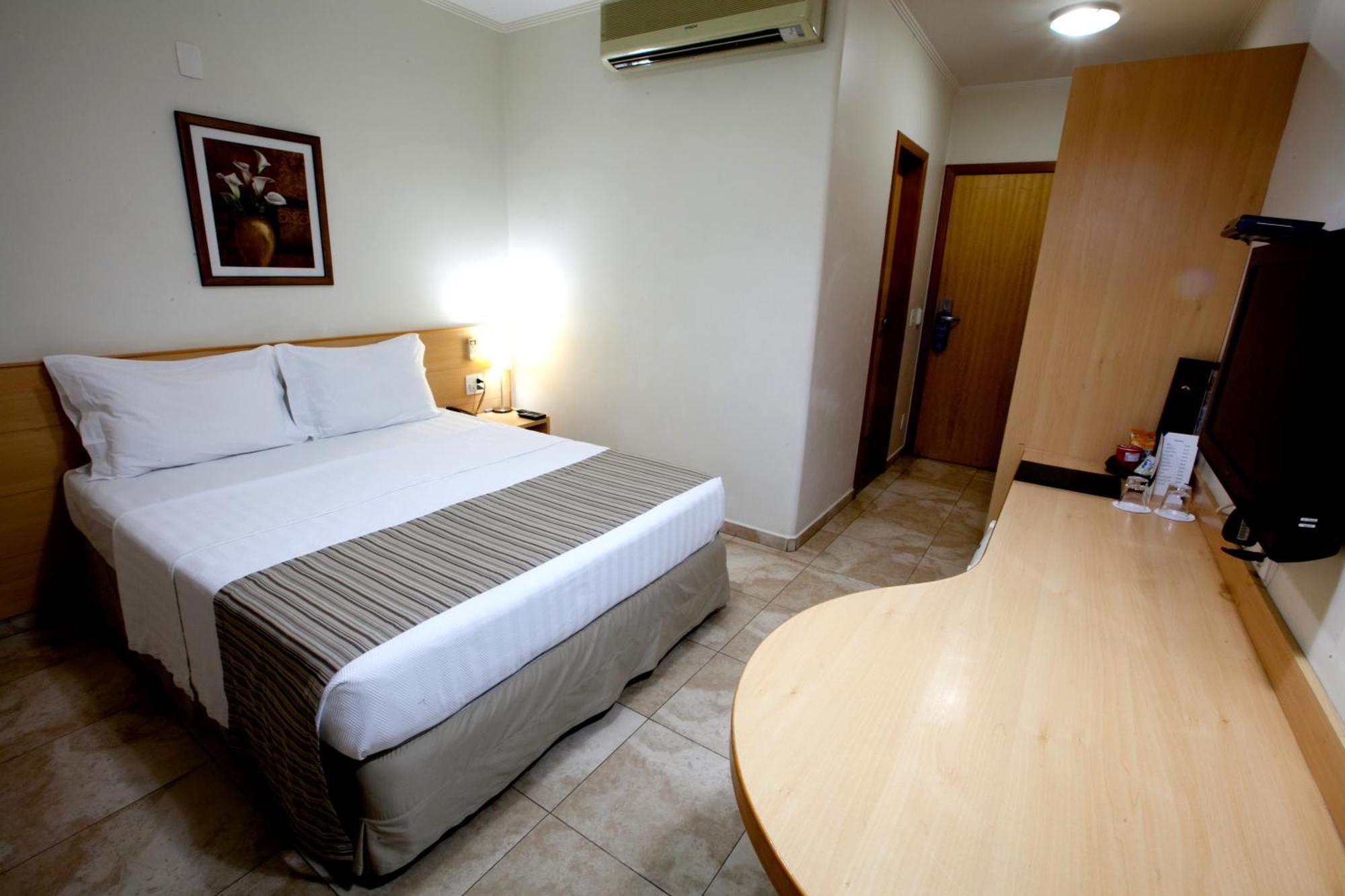 Oitis Hotel Goiânia Zimmer foto